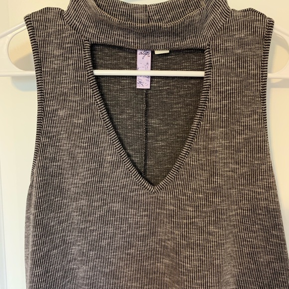 Francesca’s Alya Mock Neck Cut Out Dress - Picture 2 of 4